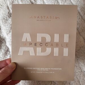 Anastasia Beverly Hills Impeccable Foundation